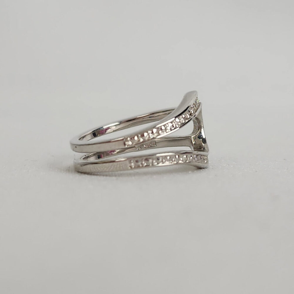 Silver Rhinestone Ring Size 8 - Picture 3 of 8